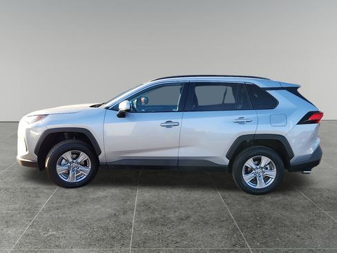 Certified 2025 Toyota RAV4 XLE image 4