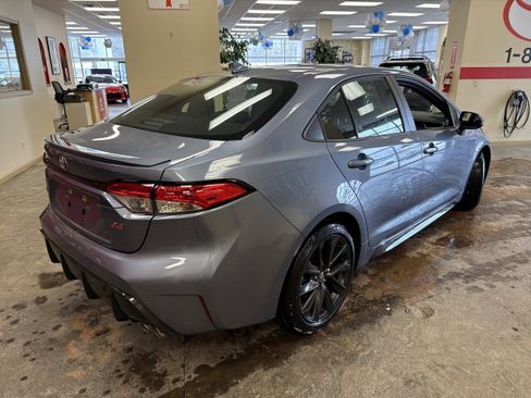 Used 2023 Toyota Corolla SE w/ Carpet Mat Package (TMS) image 9