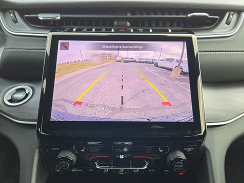 New 2025 Jeep Grand Cherokee Limited image 23