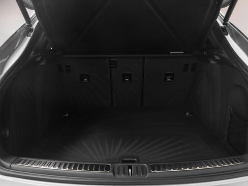 Used 2025 Porsche Macan image 7