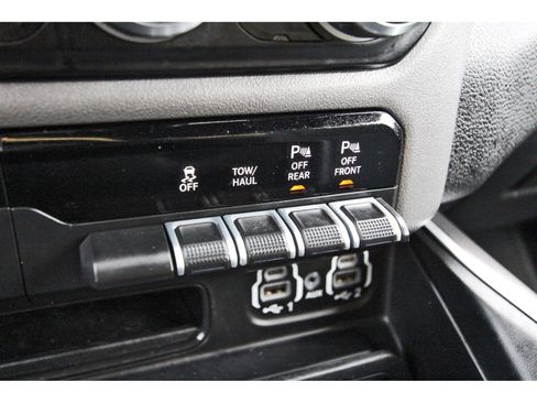 Used 2022 RAM 1500 Big Horn AWD/4WD image 29