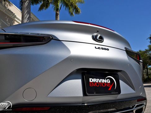 Used 2026 Lexus LC 500 Convertible w/ Touring Package RWD image 28