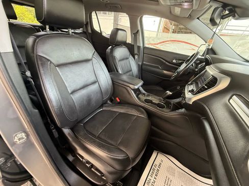 Used 2019 GMC Acadia SLT w/ LPO, Floor Liner Package image 28