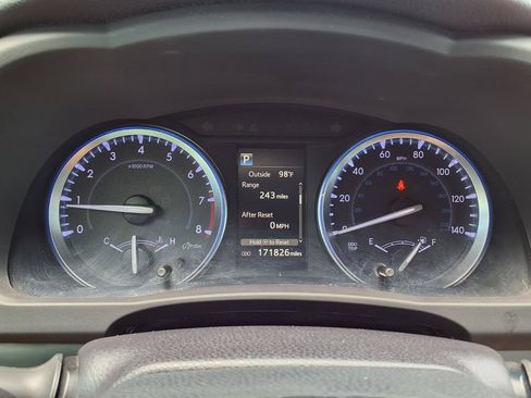 Used 2018 Toyota Highlander Limited FWD image 36