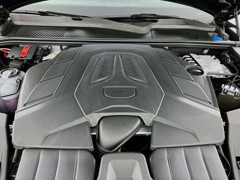 New 2026 Porsche Cayenne image 32