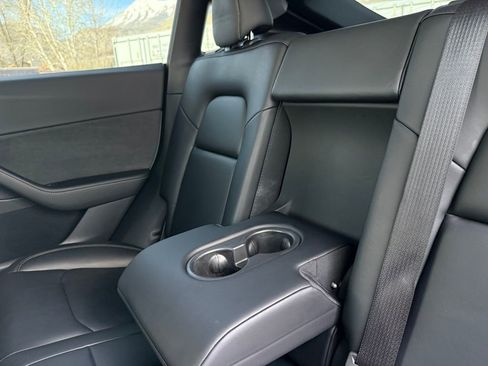 Used 2022 Tesla Model Y Performance AWD/4WD image 26