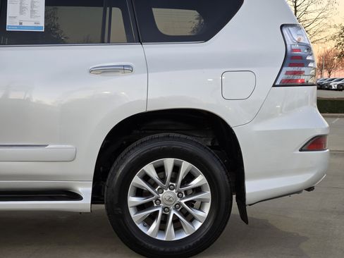 Used 2018 Lexus GX 460 Premium image 11