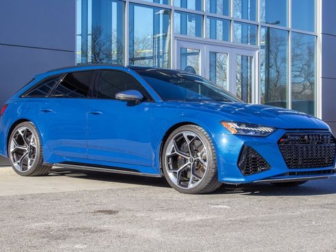 Used 2024 Audi RS 6 performance w/ Black Optic Package image 3