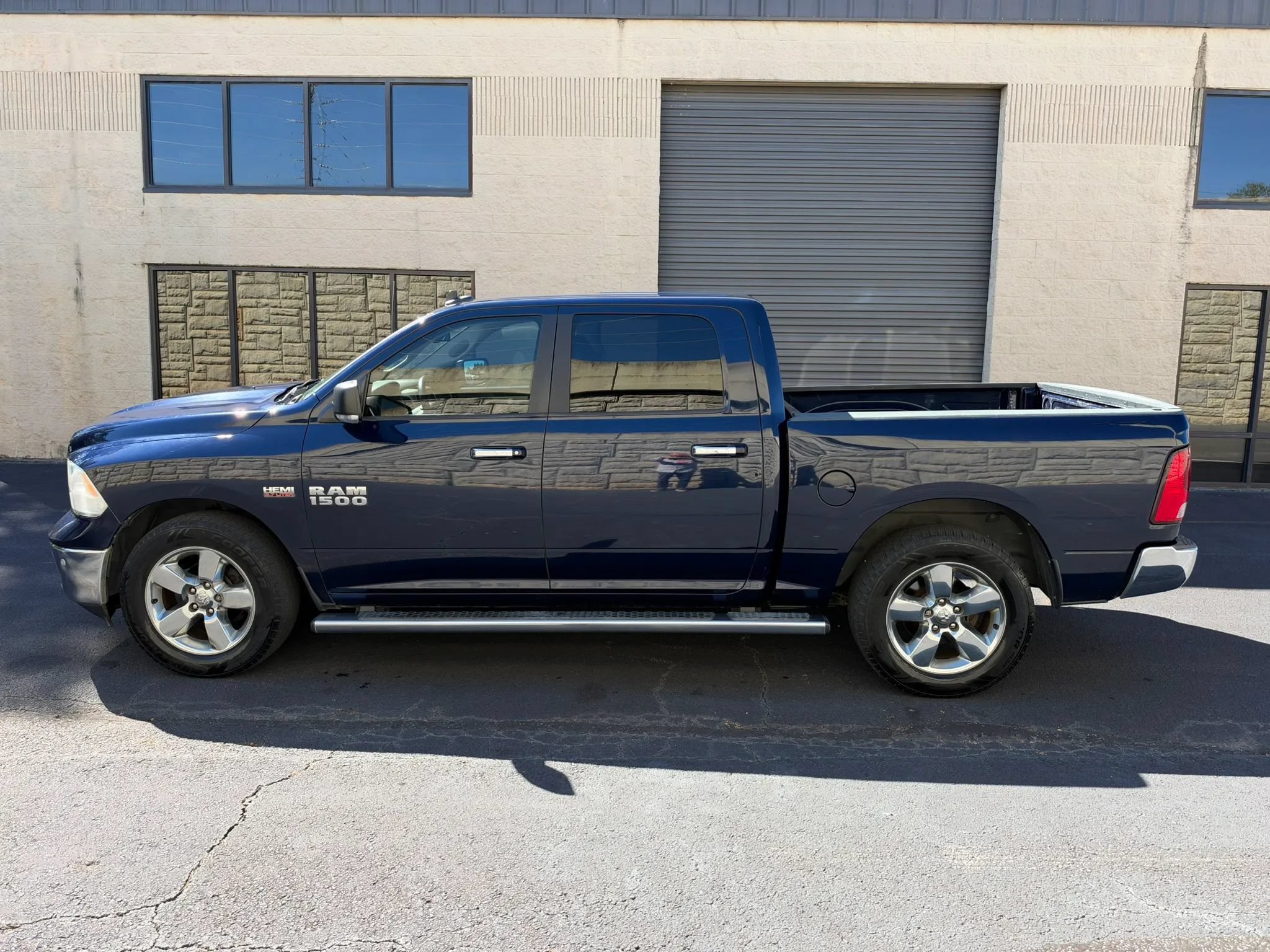 Used 2017 RAM 1500 Lone Star RWD image 3
