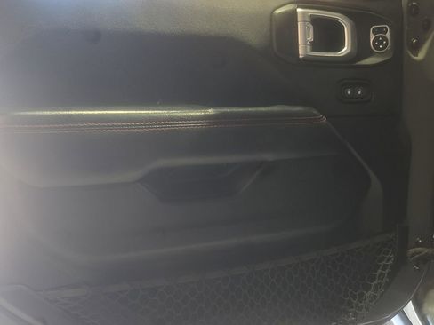 Used 2018 Jeep Wrangler Unlimited Rubicon image 17