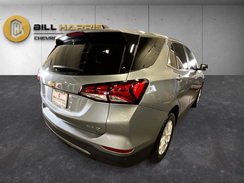 Used 2024 Chevrolet Equinox LT AWD/4WD image 2