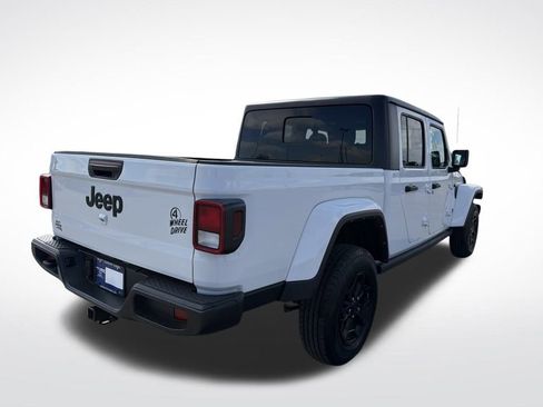 Used 2023 Jeep Gladiator Willys image 7