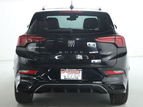 Used 2024 Buick Encore GX Sport Touring w/ Comfort Package AWD/4WD image 40