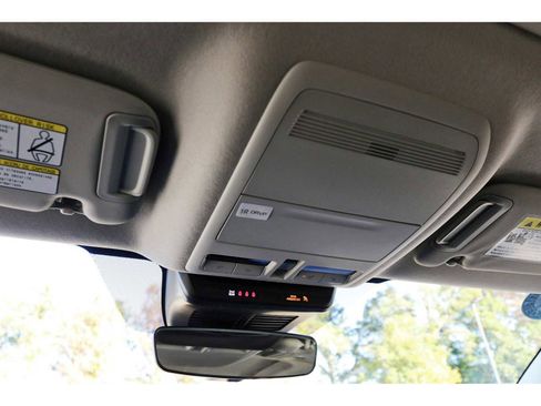 Certified 2025 MAZDA CX-30 AWD 2.5 S w/ Preferred Package image 21