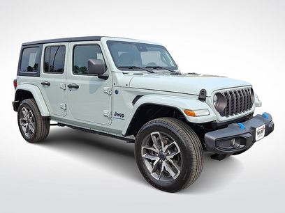Used 2024 Jeep Wrangler Unlimited w/ Convenience Group