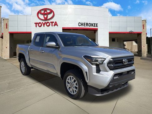 Used 2024 Toyota Tacoma SR5 image 3