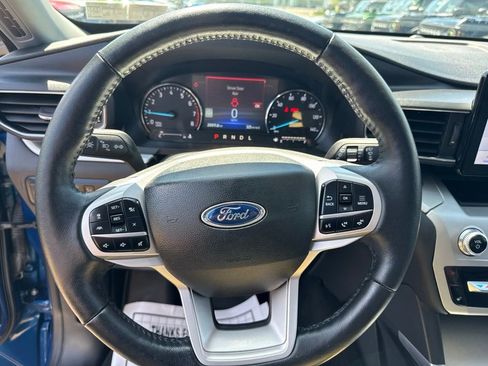 Certified 2023 Ford Explorer XLT w/ Equipment Group 202A AWD/4WD image 18