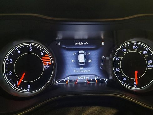 Used 2019 Jeep Cherokee Limited image 23