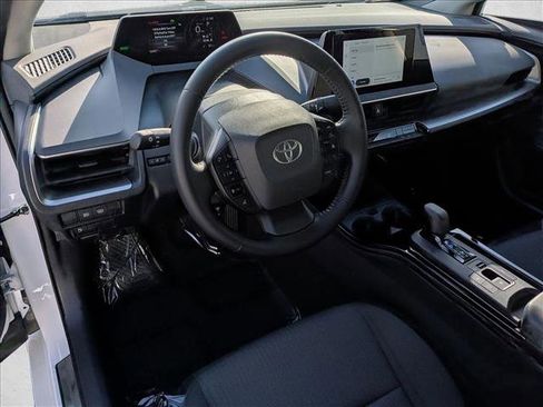 Used 2024 Toyota Prius LE image 11