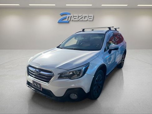 Used 2018 Subaru Outback 3.6R Touring w/ Popular Package #3 image 2