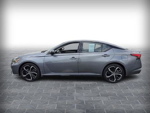 Certified 2023 Nissan Altima 2.5 SR FWD image 3