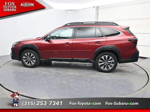 Used 2023 Subaru Outback Limited image 15