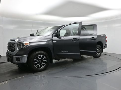 Used 2018 Toyota Tundra SR5 w/ TRD Off Road Package image 32