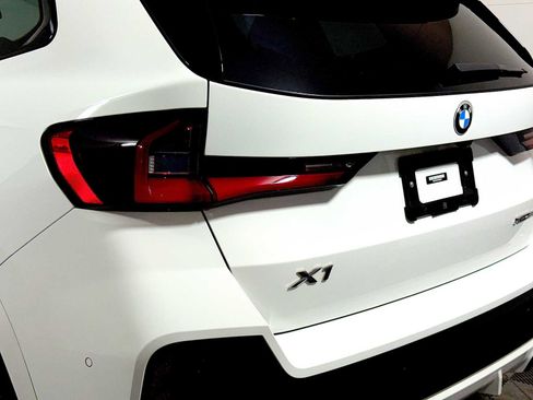 Certified 2023 BMW X1 xDrive28i w/ M Sport Package AWD/4WD image 27