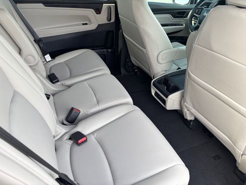 New 2026 Honda Odyssey EX-L image 9