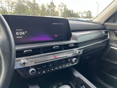 Used 2024 Kia Telluride LX FWD image 15