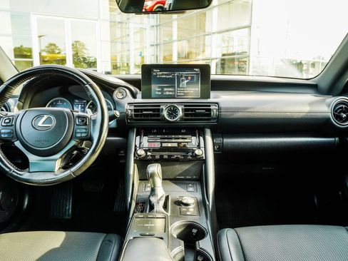 Used 2023 Lexus IS 300 w/ Comfort Package RWD image 5
