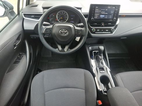 Used 2022 Toyota Corolla LE FWD image 11