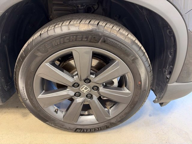 Certified 2025 Honda Pilot Sport image 12
