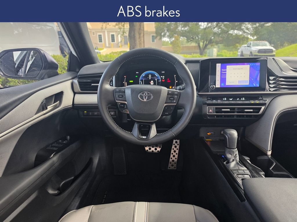 Used 2025 Toyota Camry SE w/ Convenience Package FWD image 11