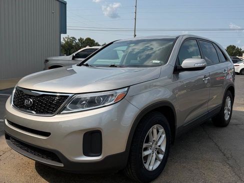 Used 2015 Kia Sorento LX FWD image 1