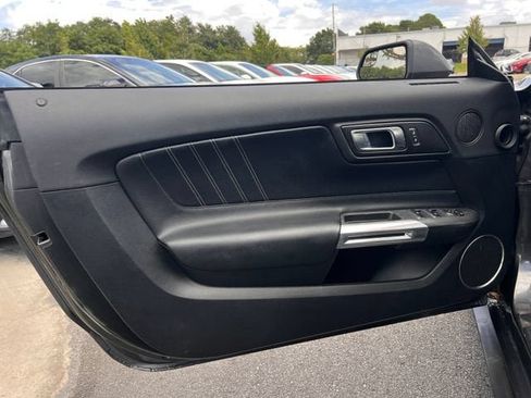Used 2020 Ford Mustang Premium RWD image 10