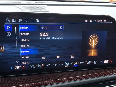 Used 2024 Chevrolet Traverse RS image 18