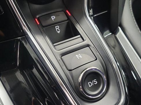 Used 2024 Acura RDX SH-AWD image 31