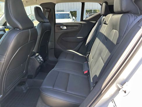 New 2025 Volvo XC40 B5 Ultra w/ Climate Package image 15
