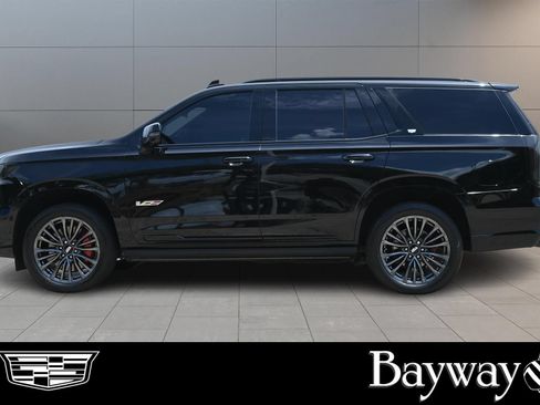 Certified 2024 Cadillac Escalade V w/ Heavy-Duty Trailer Package AWD/4WD image 5