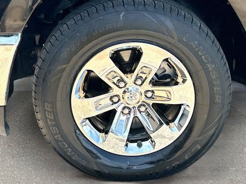 Used 2024 RAM 1500 Laramie AWD/4WD image 40