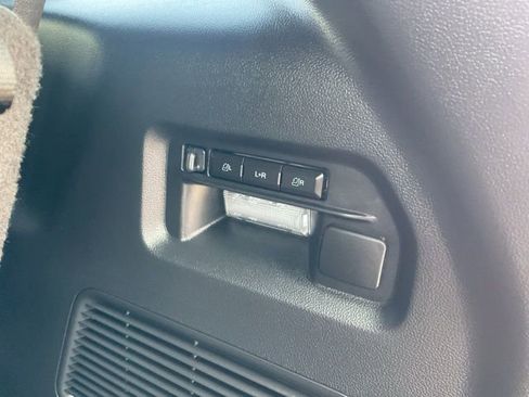 Used 2025 Ford Explorer ST image 27