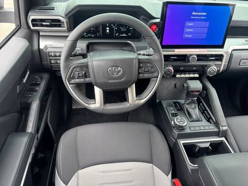 Used 2026 Toyota Tacoma TRD Off-Road AWD/4WD image 15