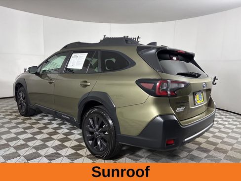 Used 2025 Subaru Outback Onyx Edition AWD/4WD image 7