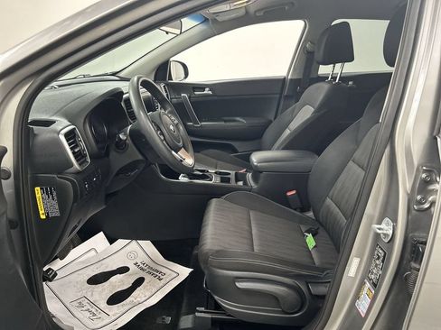 Used 2020 Kia Sportage LX AWD/4WD image 9