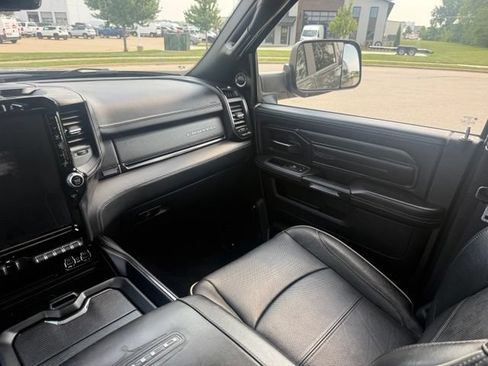 Used 2022 RAM 3500 Limited AWD/4WD image 38
