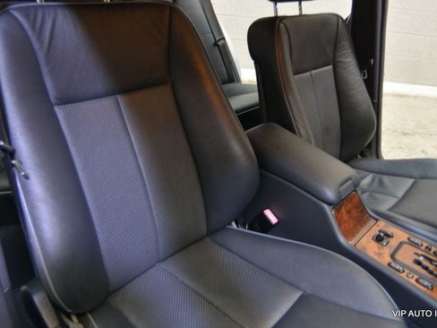 Used 2002 Mercedes-Benz E 320 Sedan image 22