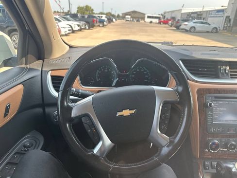 Used 2014 Chevrolet Traverse LT AWD/4WD image 10