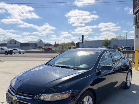 Used 2016 Chevrolet Malibu LT FWD image 3