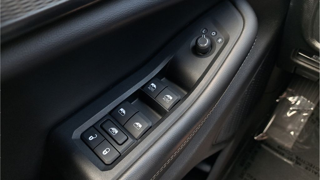 Used 2023 Jeep Grand Cherokee Altitude AWD/4WD image 24